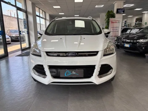 Ford Kuga 2.0 tdci Titanium 2wd s&s 120cv E6 - Immagine 2