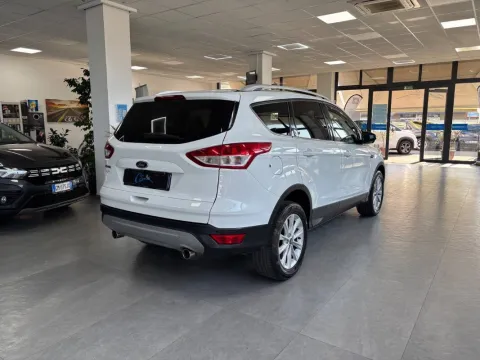 Ford Kuga 2.0 tdci Titanium 2wd s&s 120cv E6 - Immagine 8