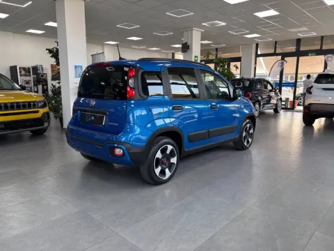 Fiat Panda 1.0 firefly hybrid City Life s&s 70cv 5p.ti - Immagine 6