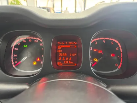 Fiat Panda 1.0 firefly hybrid City Life s&s 70cv 5p.ti - Immagine 15