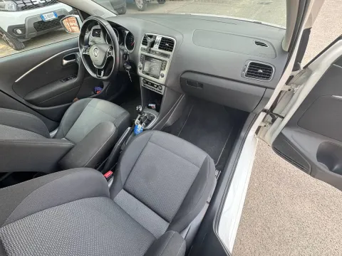 Volkswagen Polo 5p 1.4 tdi bm Highline 90cv - Immagine 24