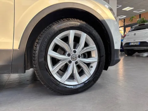Volkswagen Tiguan 2.0 tdi Advanced 150cv dsg - Immagine 5