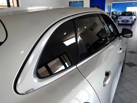 Jaguar F-Pace 2.0d R-Sport awd 180cv - Immagine 10
