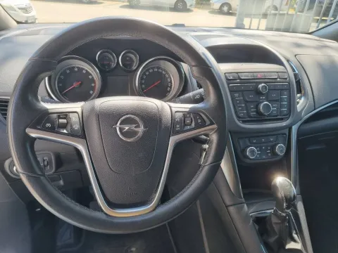 Opel Zafira Tourer 1.6 t Cosmo ecoM 150cv - Immagine 11