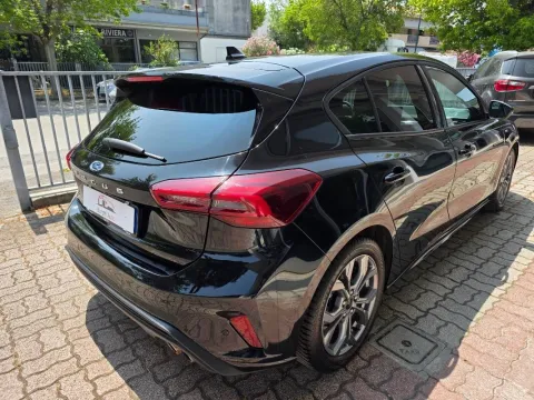 Ford Focus 1.5 ecoblue ST-Line 115cv auto - Immagine 5
