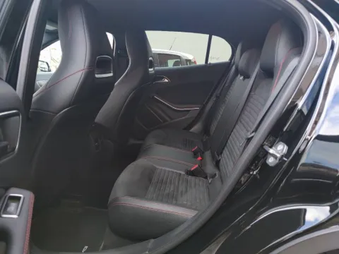 Mercedes GLA 200 d Premium 4matic auto - Immagine 10