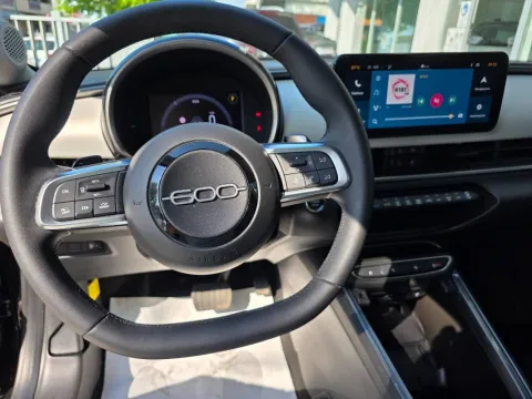 Fiat 600 1.2 hybrid La Prima 110cv auto - Immagine 11