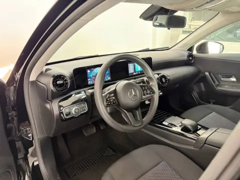 Mercedes A 180 Business auto - Immagine 11