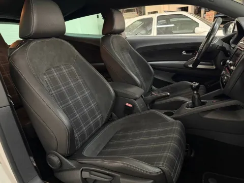 Volkswagen Scirocco 2.0 tsi Edition - Immagine 17
