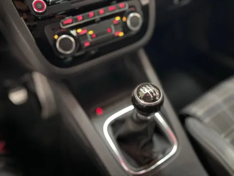 Volkswagen Scirocco 2.0 tsi Edition - Immagine 24