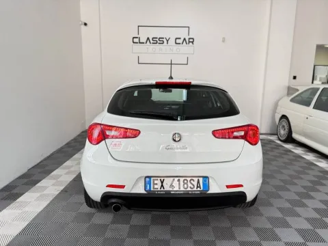 Alfa Romeo Giulietta 1.6 jtdm Exclusive E5+ - Immagine 8