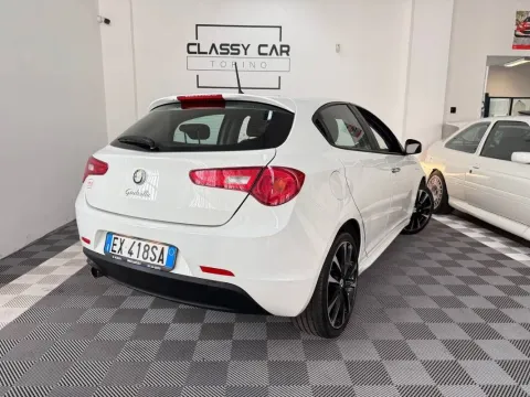 Alfa Romeo Giulietta 1.6 jtdm Exclusive E5+ - Immagine 9