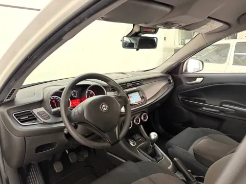 Alfa Romeo Giulietta 1.6 jtdm Exclusive E5+ - Immagine 11