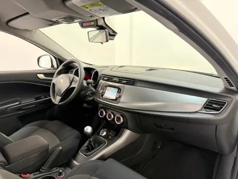 Alfa Romeo Giulietta 1.6 jtdm Exclusive E5+ - Immagine 13
