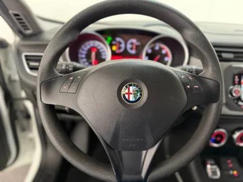 Alfa Romeo Giulietta 1.6 jtdm Exclusive E5+ - Immagine 15