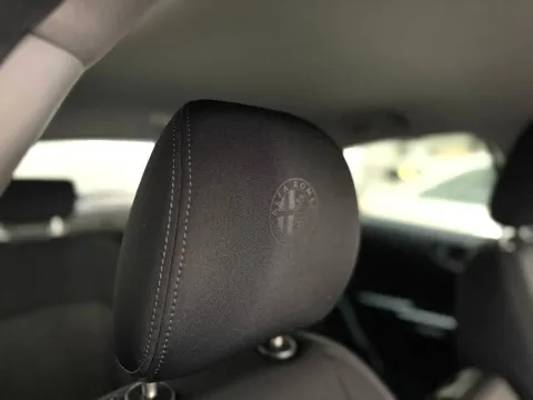 Alfa Romeo Giulietta 1.6 jtdm Exclusive E5+ - Immagine 29