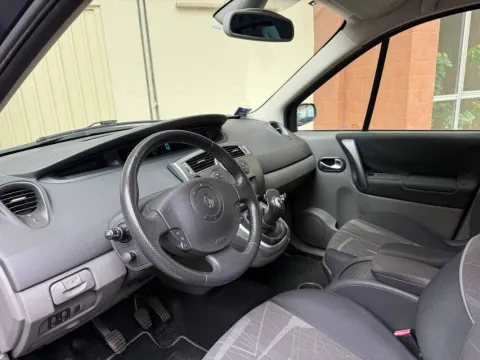 Renault Scenic 1.6 16v Confort Authentique - Immagine 5