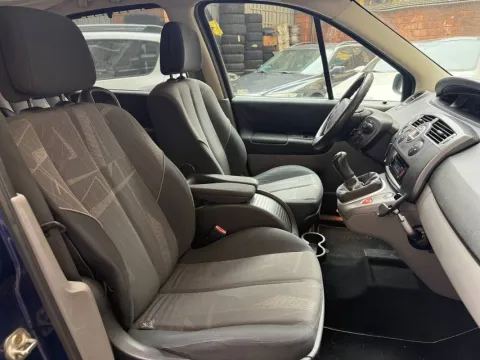 Renault Scenic 1.6 16v Confort Authentique - Immagine 11