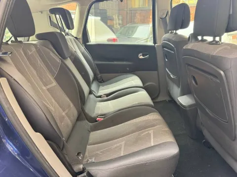 Renault Scenic 1.6 16v Confort Authentique - Immagine 12