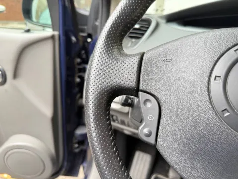 Renault Scenic 1.6 16v Confort Authentique - Immagine 13