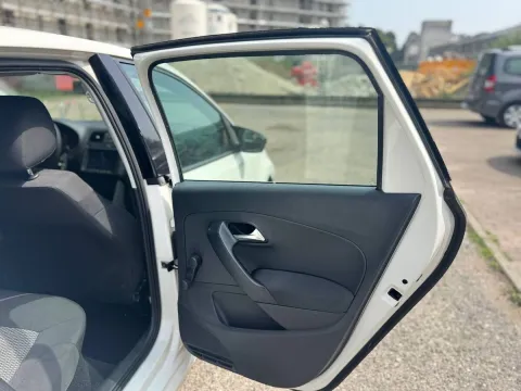 Volkswagen Polo 5p 1.6 tdi Comfortline - Immagine 10