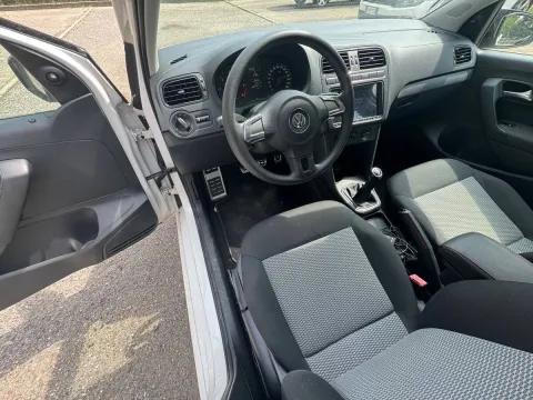 Volkswagen Polo 5p 1.6 tdi Comfortline - Immagine 13