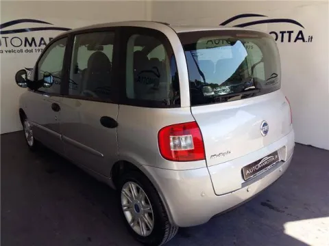Fiat Multipla 1.6 16v natural power Dynamic - Immagine 4