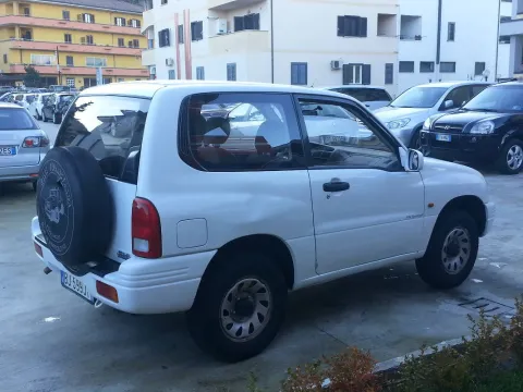 Suzuki Grand Vitara 3p 1.6 16v - Immagine 2