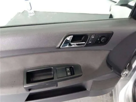 Volkswagen Polo 5p 1.4 tdi Trendline - Immagine 10