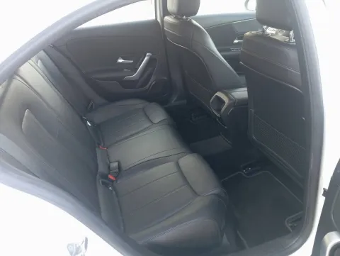 Mercedes A 200 d Sport auto - Immagine 14