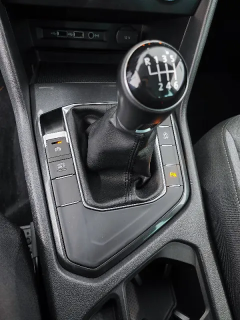 Volkswagen Tiguan 1.6 tdi Business 115cv - Immagine 11