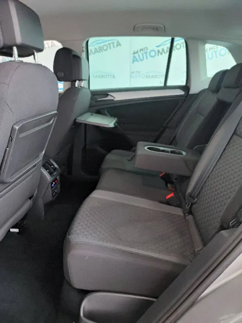Volkswagen Tiguan 1.6 tdi Business 115cv - Immagine 17