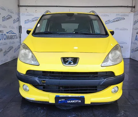 Peugeot 1007 1.4 hdi Trendy - Immagine 2