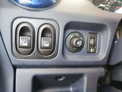 Peugeot 1007 1.4 hdi Trendy - Immagine 14
