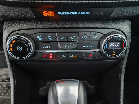 Ford Fiesta 5p 1.0 ecoboost Vignale 100cv auto - Immagine 18
