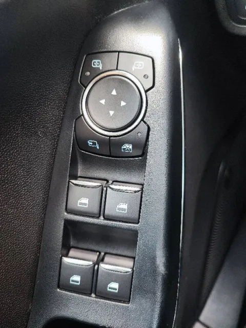 Ford Fiesta 5p 1.0 ecoboost Vignale 100cv auto - Immagine 26