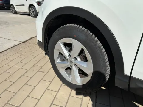 Nissan Qashqai 1.5 dci Business 115cv - Immagine 4