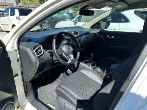 Nissan Qashqai 1.5 dci Business 115cv - Immagine 10