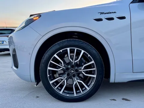 Maserati Grecale 2.0 mhev Modena 330cv auto - Immagine 5