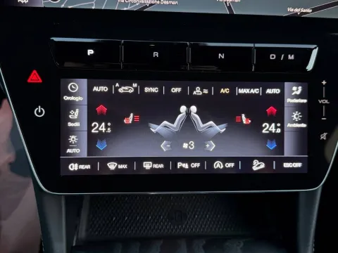 Maserati Grecale 2.0 mhev Modena 330cv auto - Immagine 15