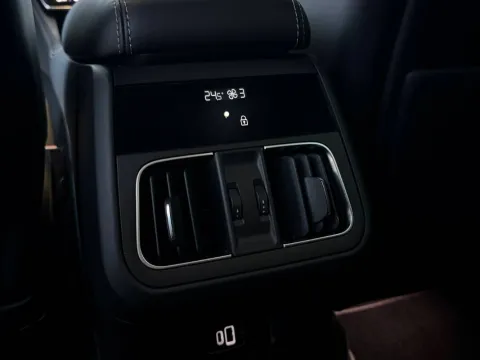Maserati Grecale 2.0 mhev Modena 330cv auto - Immagine 21
