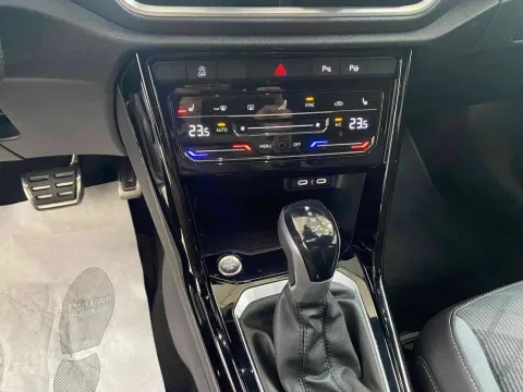 Volkswagen T-Roc 1.5 tsi R-Line dsg - Immagine 13