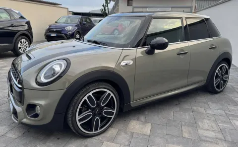 Mini Mini 5p 2.0 Cooper SD Hype auto - Immagine 3