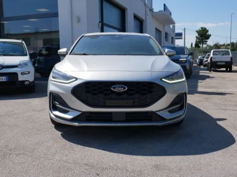 Ford Focus 1.0t ecoboost h ST-Line X 125cv - Immagine 2