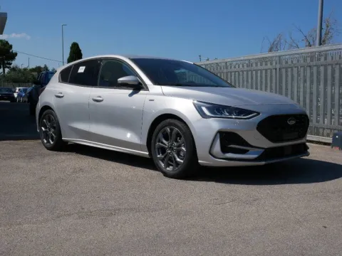 Ford Focus 1.0t ecoboost h ST-Line X 125cv - Immagine 3