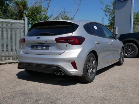 Ford Focus 1.0t ecoboost h ST-Line X 125cv - Immagine 4