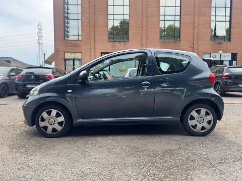 Toyota Aygo 3p 1.0 Sol m-mt - Immagine 8