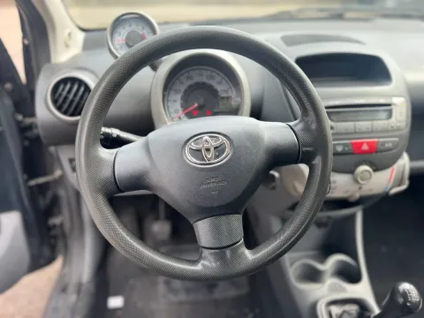Toyota Aygo 3p 1.0 Sol m-mt - Immagine 11