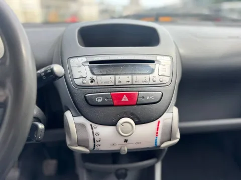 Toyota Aygo 3p 1.0 Sol m-mt - Immagine 15