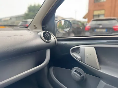 Toyota Aygo 3p 1.0 Sol m-mt - Immagine 16